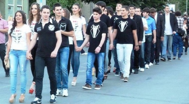 Мир не без добрых людей Мир не без добрых людей