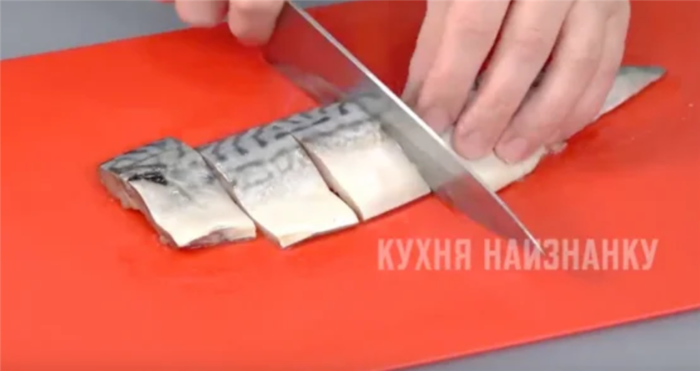 Малосольная пряная скумбрия