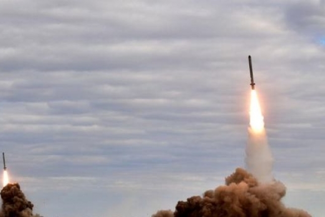 Российские ракеты «Калибр» могут пересадить на ОТРК «Искандер»/
Россия подняла в воздух новый тяжёлый беспилотник. Видео