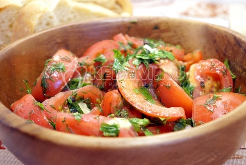 Салат из помидоров Амато