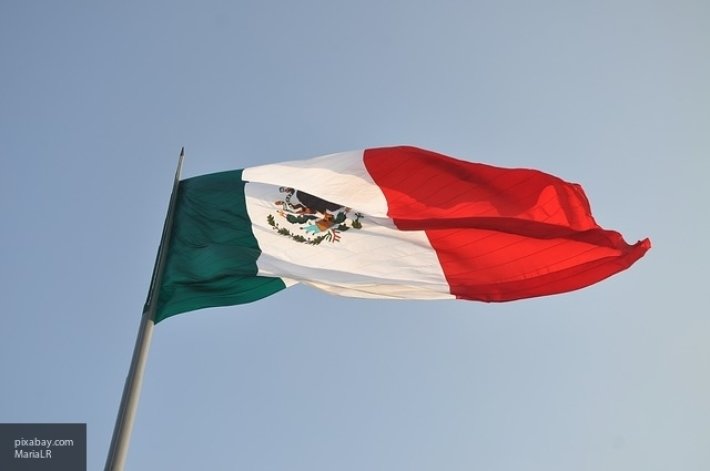 Президент Мексики собирается спать в гамаке в Национальном дворце