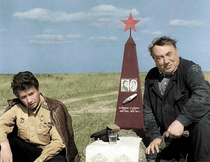 Алексей Смирнов. Кадр из фильма «В бой идут одни «старики», 1974 г.