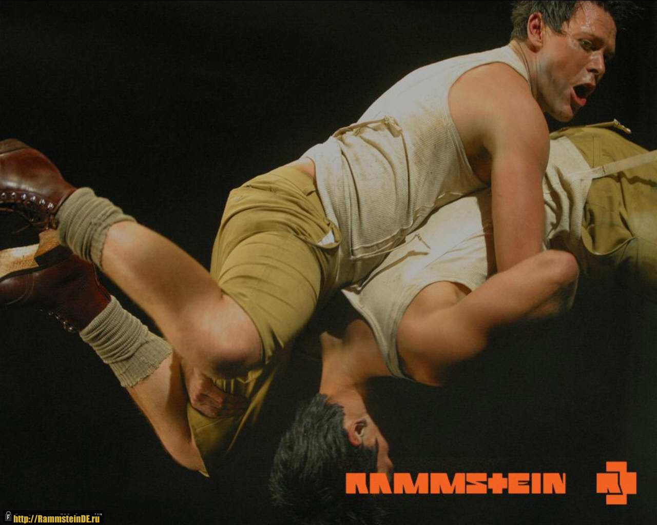 Еще клип рамштайн голые klip-ramshtayn-golie