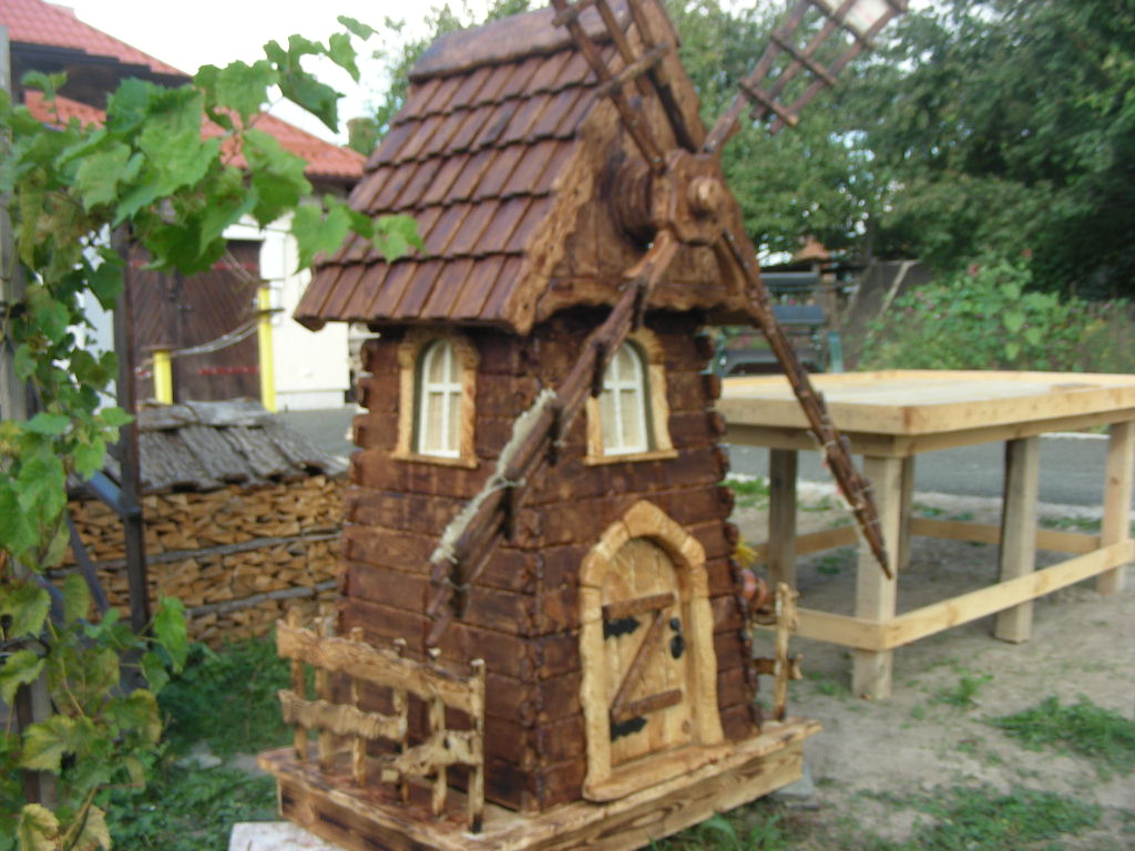 Для дачи из дерева фото
