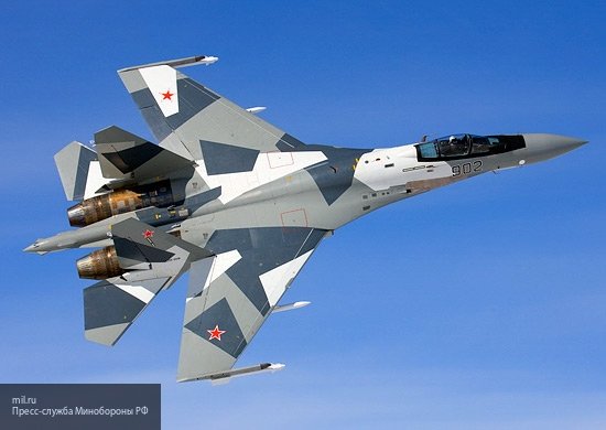 Эксперты из США сравнили российский истребитель Су-35 с американским F-35 Эксперты из США сравнили российский истребитель Су-35 с американским F-35