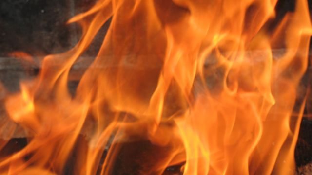 Семья из пяти человек погибла во время пожара в Иркутской области