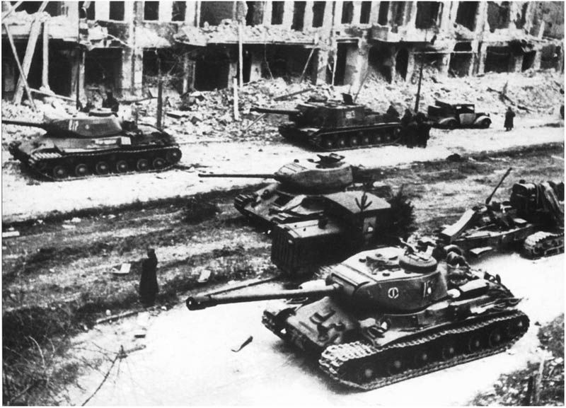 Мультатули Петр: В тот день когда взяли Берлин и фотографии Берлина 1945 Мультатули Петр: В тот день когда взяли Берлин и фотографии Берлина 1945