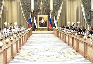 Встреча с представителями деловых кругов России и ОАЭ