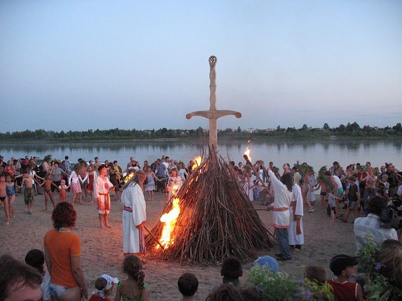 Купальница. ПРАЗДНИК  БОГА КУПАЛЫ.