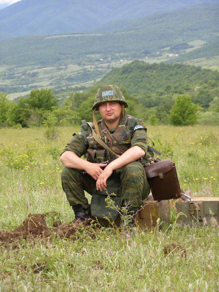 Подвиг казанского капитана в Сирии: «Марат Ахметшин остался один против 200 игиловцев и дал бой. Марат Ахметшин остался один против 200 игиловцев и дал бой.