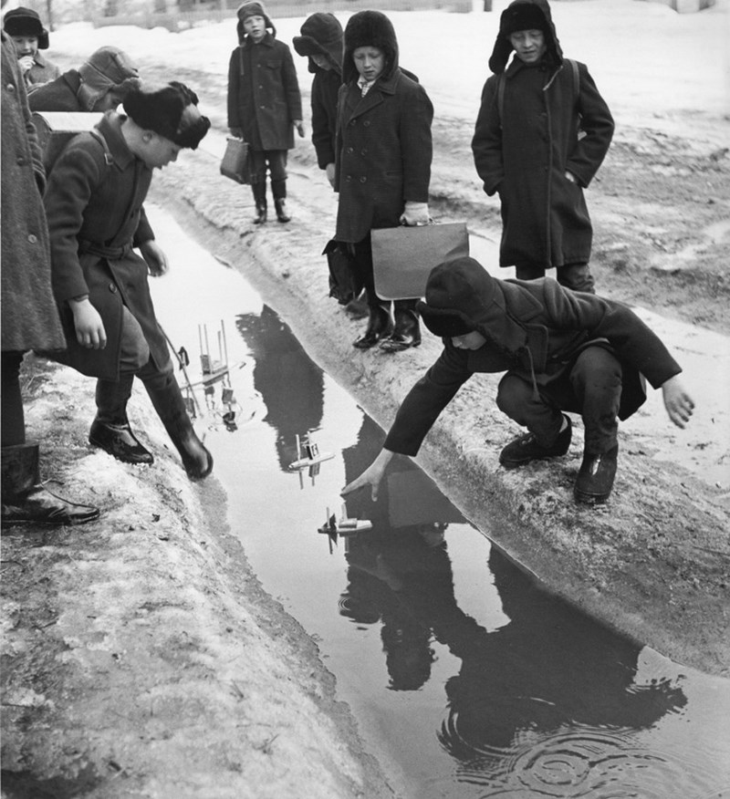 64 ГЕНИАЛЬНЫХ ФОТОГРАФИИ СОВЕТСКОЙ ЭПОХИ «Сельская школа». 1970 год. Фото: Вадим Опалин