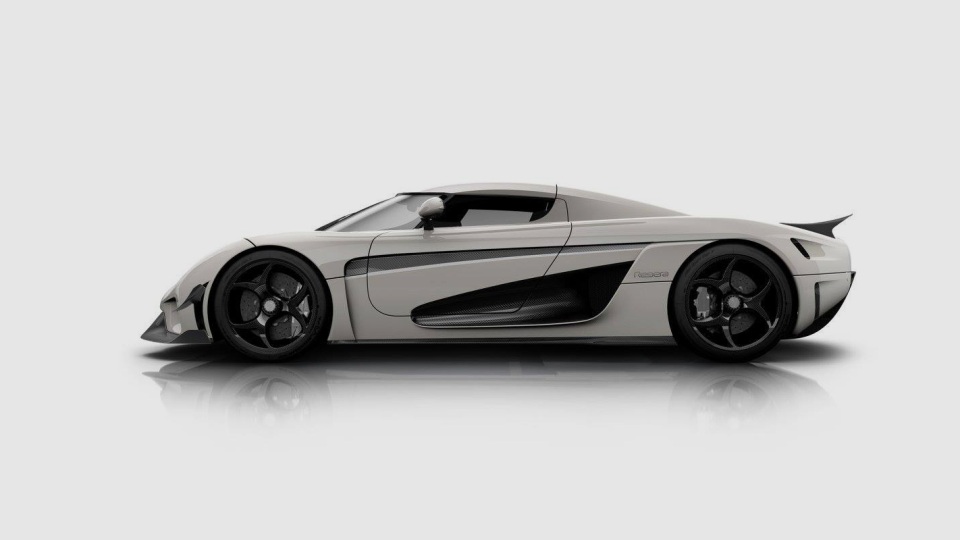 Свою версию супергибрида Regera показал один из топ-менеджеров марки
