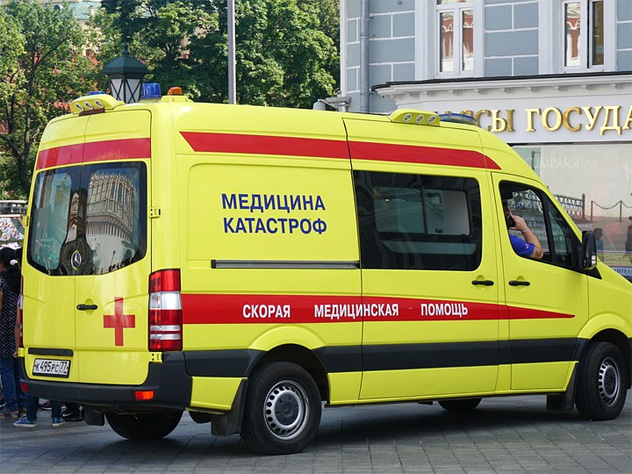 Астрахань. Со сломанным позвоночником ждал врачей шесть часов