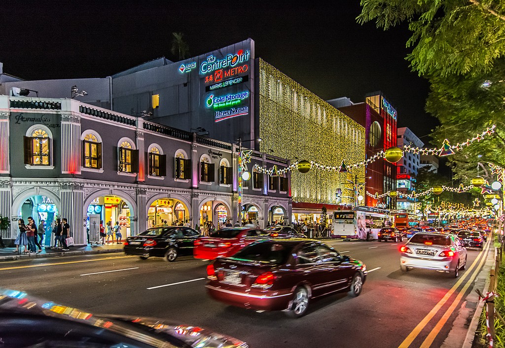 OchardRoad18 Ochard Road: Как выглядит самая известная улица Сингапура перед Рождеством и Новым годом
