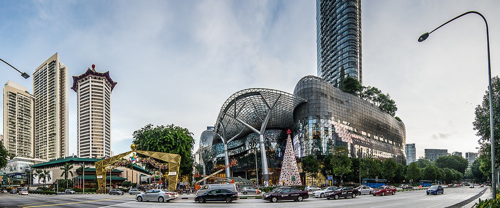 OchardRoad01 Ochard Road: Как выглядит самая известная улица Сингапура перед Рождеством и Новым годом
