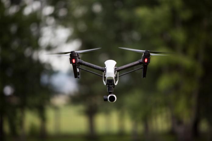 Сосед постоянно терроризировал его собаку дроном — беспилотником. Но был в шоке, когда произошло это! Сосед постоянно терроризировал его собаку дроном — беспилотником. Но был в шоке, когда произошло это!