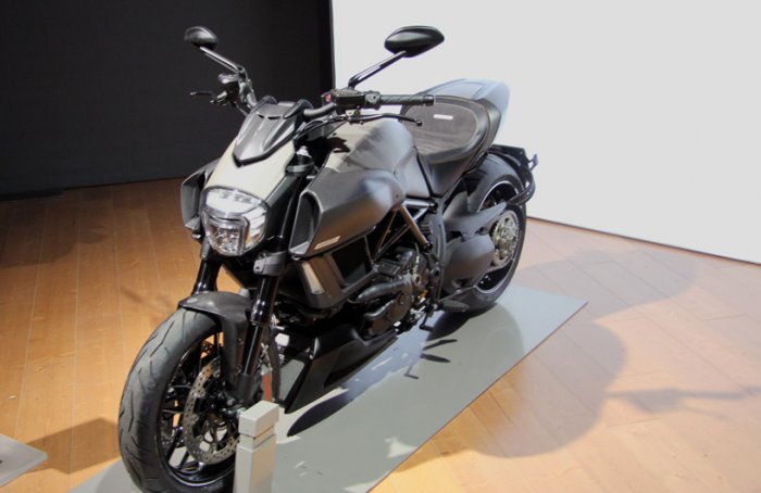 Ограниченная серия Ducati Diavel Titanium Ограниченная серия Ducati Diavel Titanium