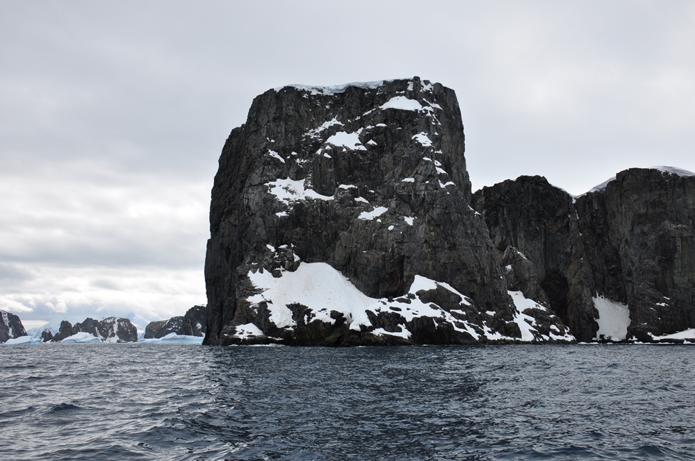 Антарктида. Скалистые лабиринты Spert Island и Школа Фотографии