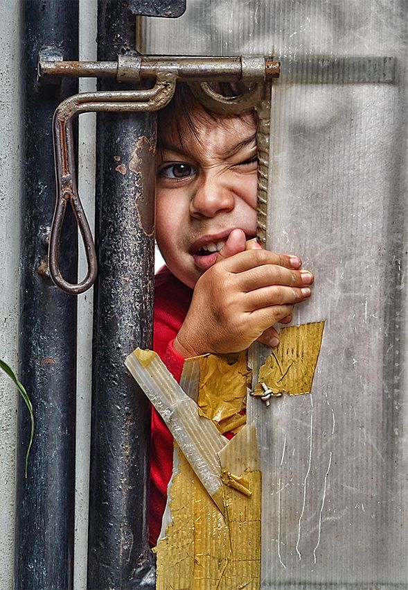 childhood05 Детство в кадре: папа фотографирует сына