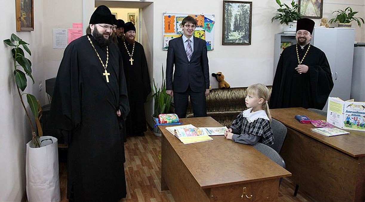 РПЦ русским не друг, не помощник, а враг получается... РПЦ русским не друг, не помощник, а враг получается...