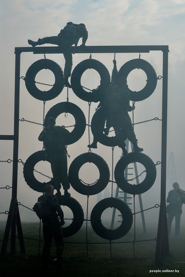 Репортаж с полигона, где спецназовцы сражаются за краповый берет репортаж, с полигона, спецназовцы, сражаются, за краповый берет