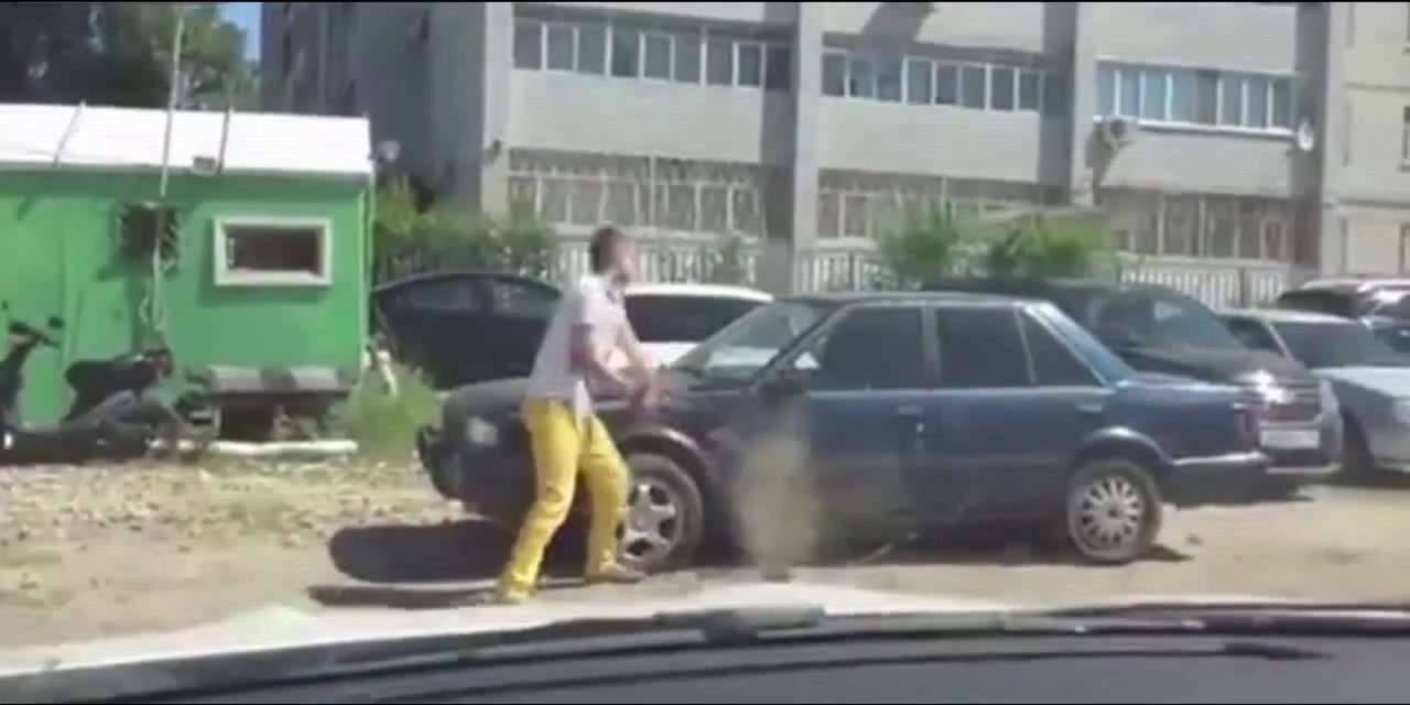 Крутейшее наказание за парковку