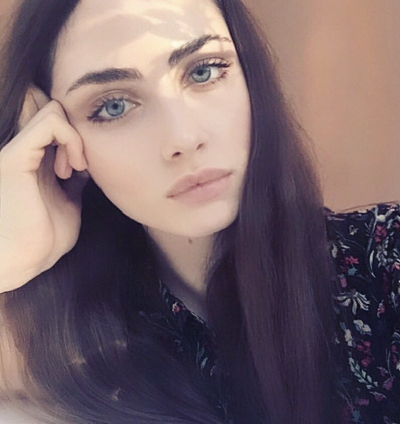 «А ты налей и отойди!»: какой выросла девочка из рекламы сока