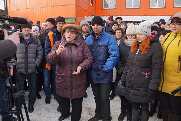 "Зарплата у мужчин 12 тысяч и меньше....Куда еще хуже-то.."