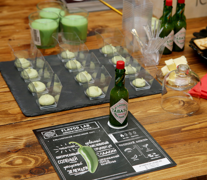 Соус TABASCO добавляет блюду вкус и глубину Соус TABASCO добавляет блюду вкус и глубину