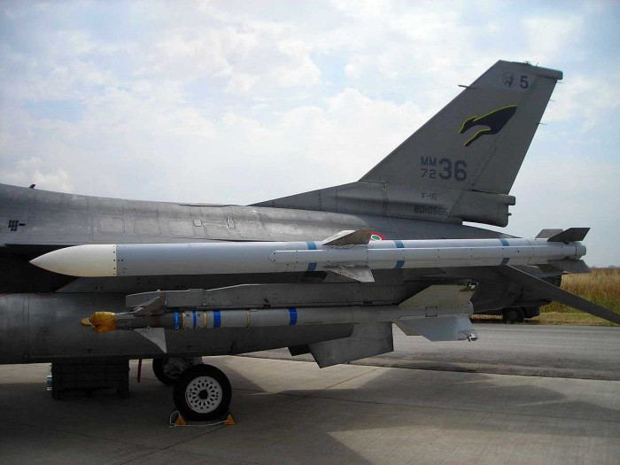 Ракета AIM-120 AMRAAM| Фото: DefPost. Ракета AIM-120 AMRAAM| Фото: DefPost.