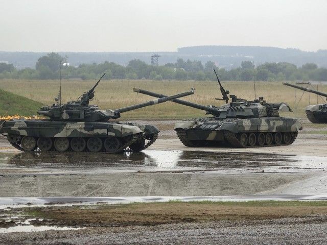 В распоряжение ополчения ДНР прибыло 248 танков