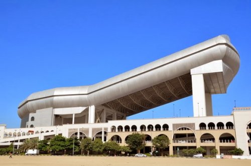 12 Необычно расположенных спортивных сооружений (37 фото)