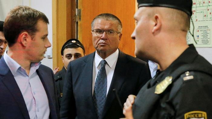 Журналист рассказал, за что в действительности могли арестовать бывшего минэкономразвития РФ
