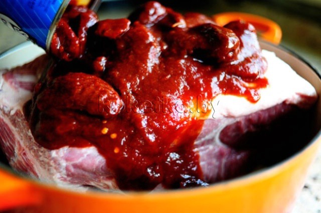 Тушеная свинина с овощами Тушеная свинина с овощами