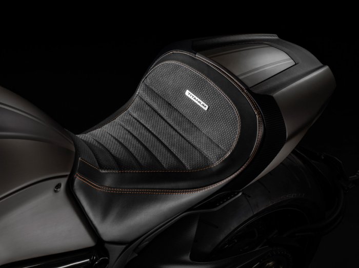 Ограниченная серия Ducati Diavel Titanium Ограниченная серия Ducati Diavel Titanium