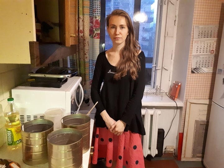 Россиянка перешла на питание личинками Россиянка перешла на питание личинками