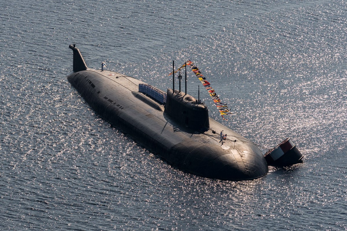 Репетиция парада кораблей Краснознаменного Северного флота ВМФ России на Североморском рейде Репетиция парада кораблей Краснознаменного Северного флота ВМФ России на Североморском рейде