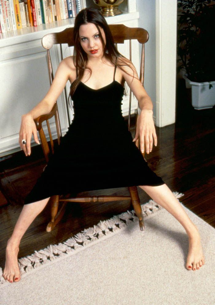 Аппетитная Анджелина Джоли или 20 лет назад.