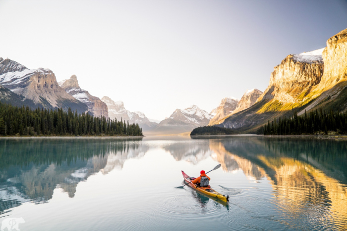 Утро в Альберте, Канада. Автор фото: Chris Burkard. Утро в Альберте, Канада. Автор фото: Chris Burkard.