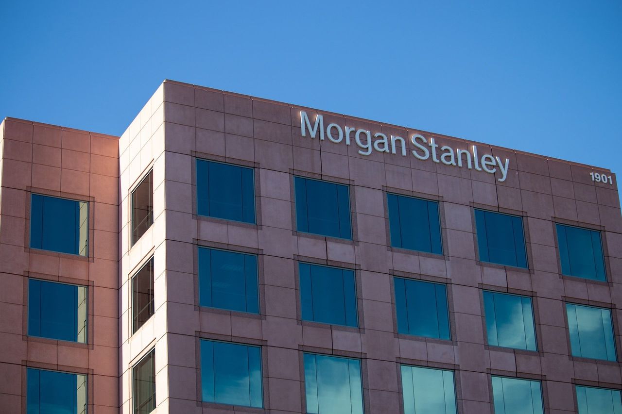 Morgan Stanley проявляет медвежий настрой в отношении валют развивающихся рынков из-за рисков в Китае Morgan Stanley проявляет медвежий настрой в отношении валют развивающихся рынков из-за рисков в Китае