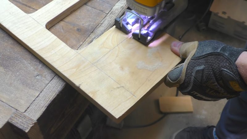 Из куска фанеры — простая и полезная вещь для дома Из куска фанеры — простая и полезная вещь для дома