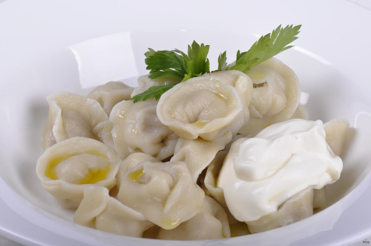 http://kingmenu.ru/uploads/Goods/135607/%D0%9F%D0%B5%D0%BB%D1%8C%D0%BC%D0%B5%D0%BD%D0%B8%20%D1%80%D1%83%D1%87%D0%BD%D0%BE%D0%B9%20%D0%BB%D0%B5%D0%BF%D0%BA%D0%B8%20%D0%B8%D0%B7%20%D1%82%D1%80%D0%B5%D1%85%20%D0%B2%D0%B8%D0%B4%D0%BE%D0%B2%20%D0%BC%D1%8F%D1%81%D0%B0.%20300%20%D0%B3%D1%80.%20370%20%D1%80%D1%83%D0%B1..JPG