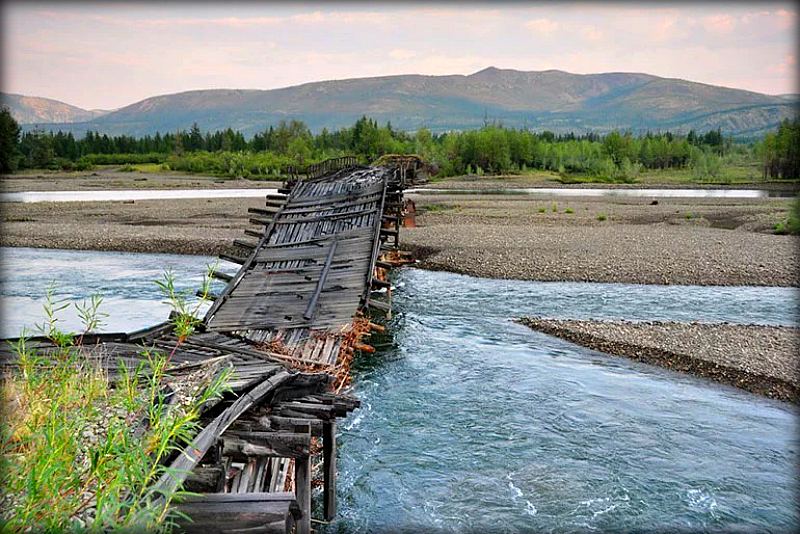 Вам лучше пристегнуться: 15 самых опасных дорог в мире