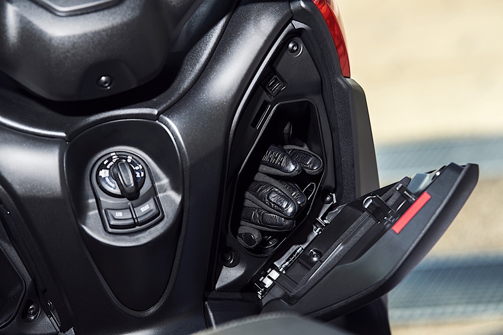 Скутер Yamaha X-MAX 125 2018