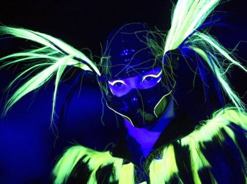 Люминесцентный модный показ от Чарли Ле Минду (8 фото + видео)