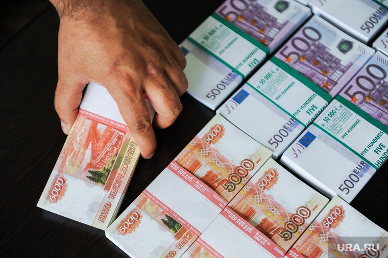 Уже даже на Западе потребовали от России лишать депутатов и чиновников незаконного богатства