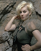 Элиша Катберт (Elisha Cuthbert) в фотосессии Патрика Холка (Patrick Hoelck) для журнала Mean