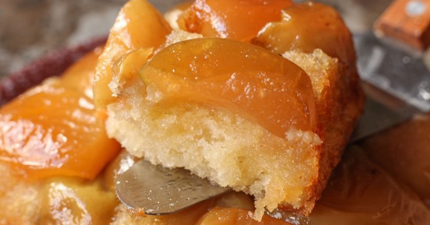 Яблочный пирог «Мармеладное чудо»