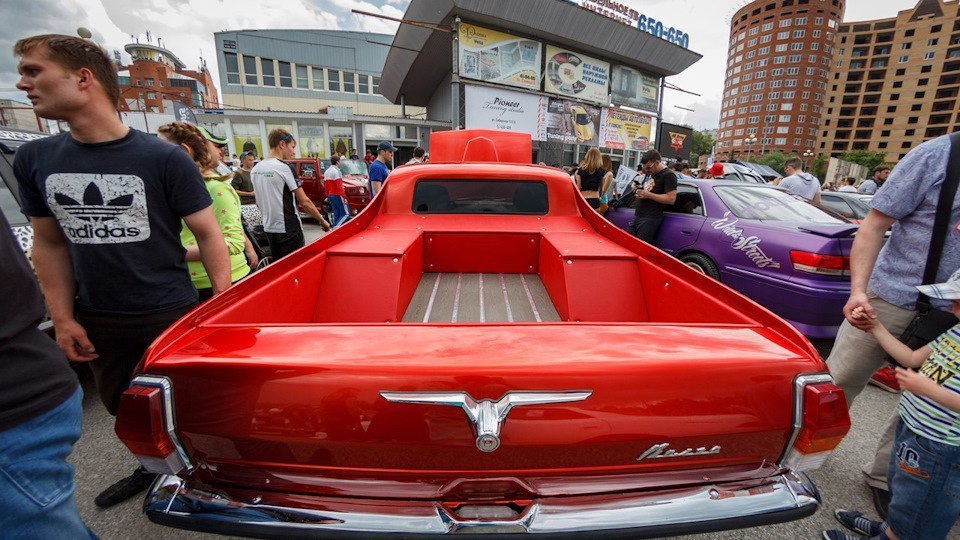 Волга-пикап с 3х литровым движком на 280 лошадок. Цена: 900к рублей
