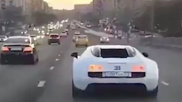 Видео: мажор на Bugatti 